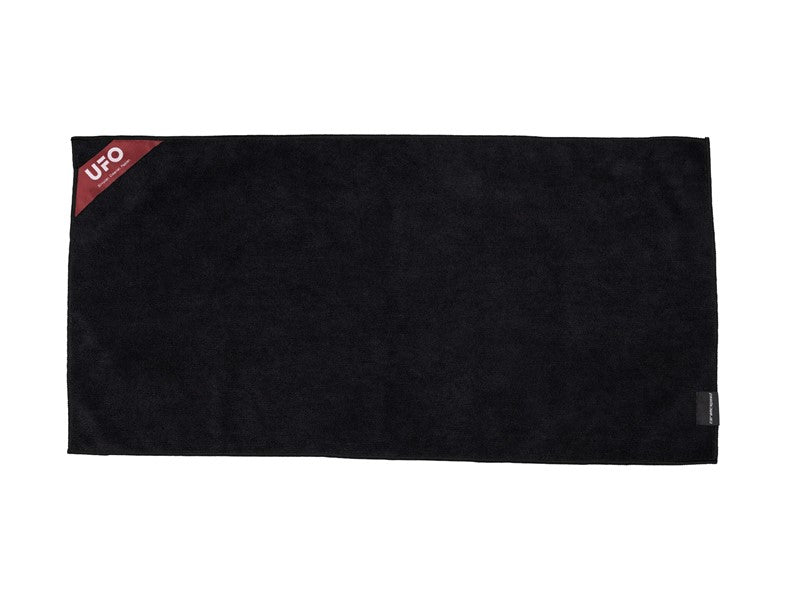 CeramicSpeed microfiber bike cleaning towel in black, perfect for bike care and training, measuring 40x80 cm.