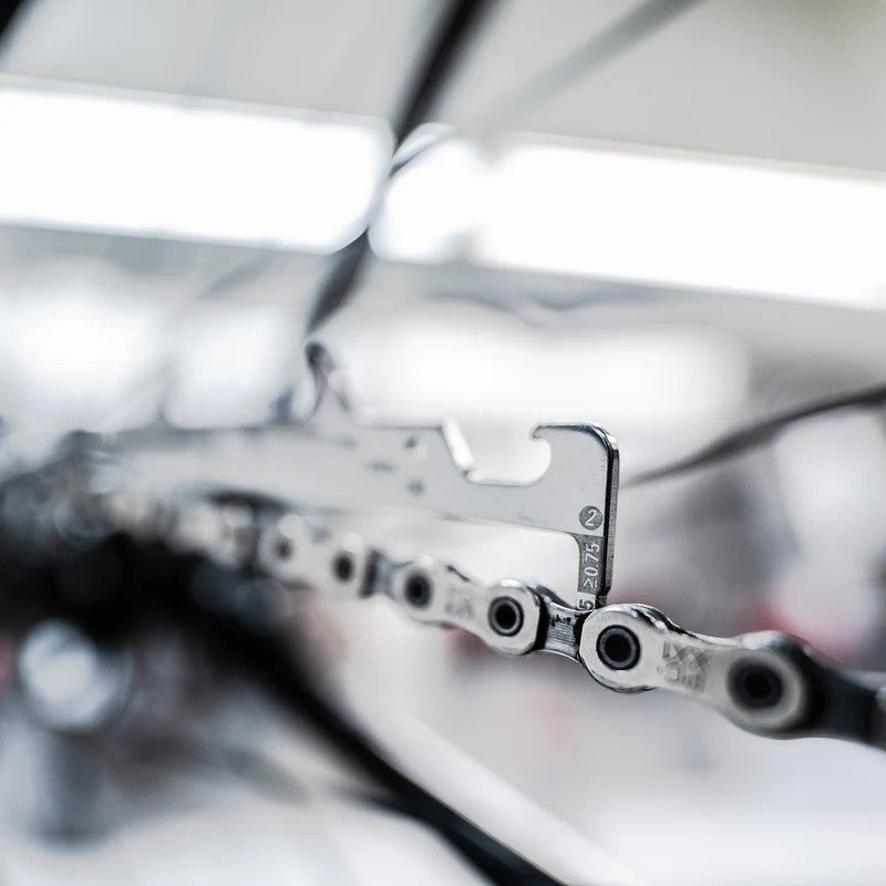 Lezyne Chain Gauge For 5-12 Speed Chains - With Integrated Bottle Opener