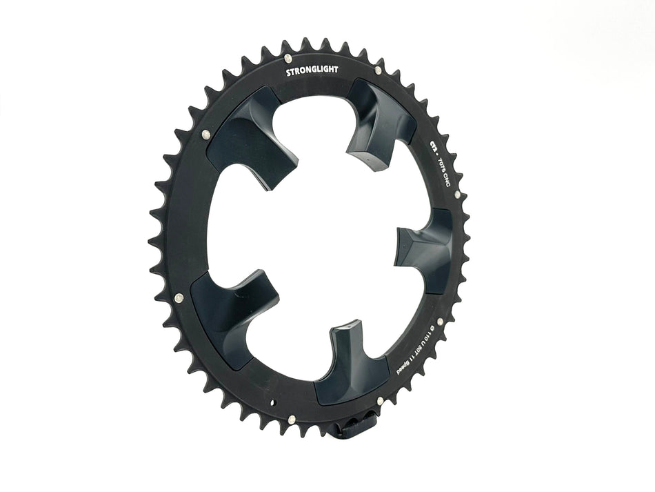 Stronglight Ultegra 6750 110 BCD 5-Arm Shimano compatible chainring black finish design