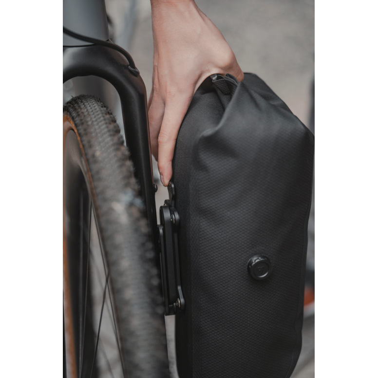 Topeak QR 5.8 Litre Bolt-On Fork Drybag In Black