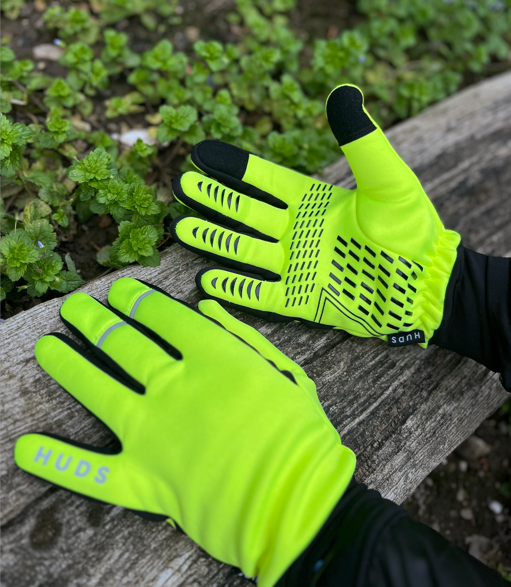 HUDS Water Resistant Cycling Winter Gloves In Black or Fluro Yellow