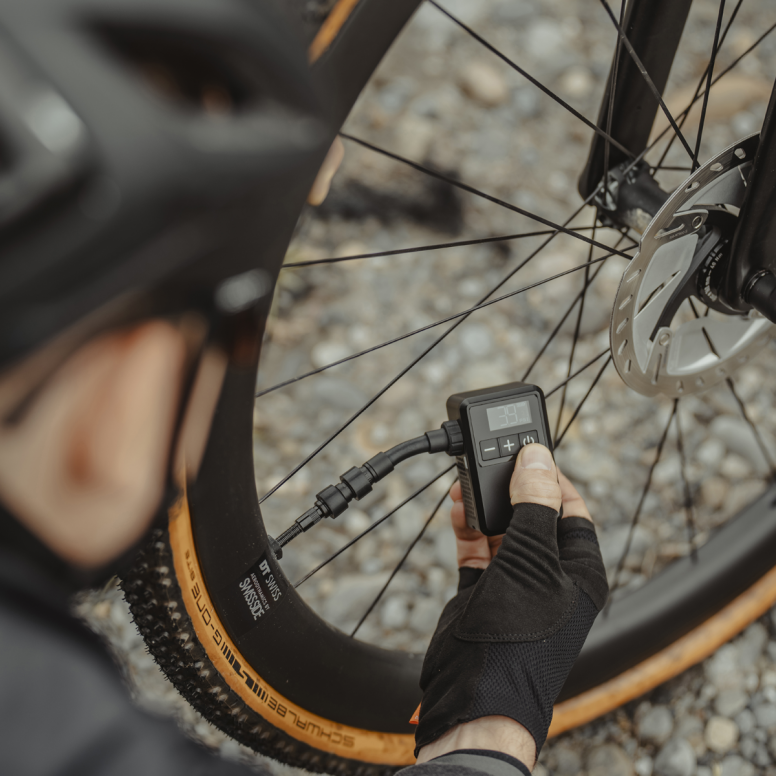 Topeak E-Booster Digital Mini Electronic Pump