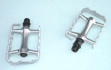 Wellgo M20 CR-MO 9/16 MTB Sealed Bearing Rat Trap Pedals Silver/Silver