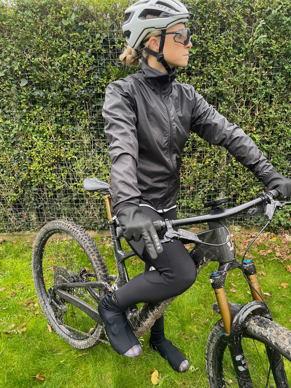 HUDS Super Waterproof Packable Lightweight Unisex Jacket 140g