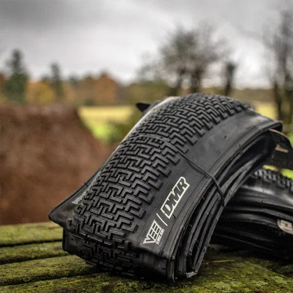 DMR Moto DJ Jump Dirt Track Folding Tyre in Black 26 x 2.2, ideal for dirt jumps, featuring unique tread pattern.