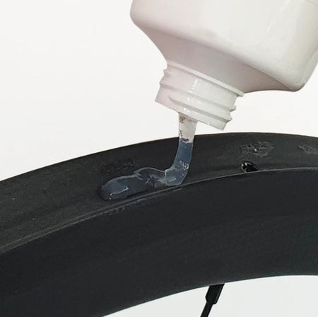 Effetto Carogna Remover 150ml Dissolves Mastic/Glues From Carbon or Aluminium Rims