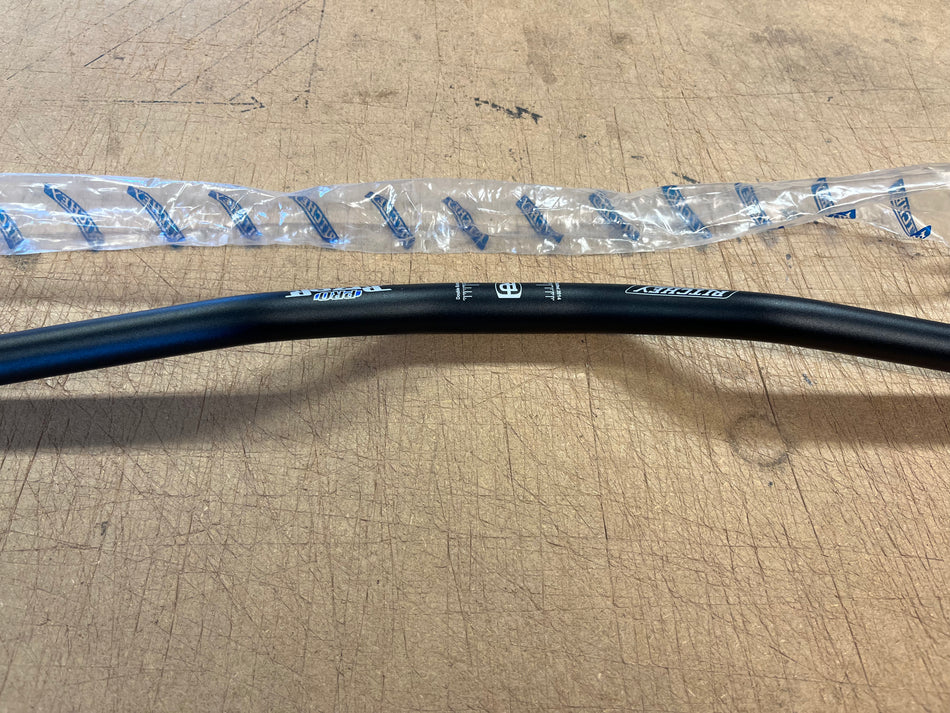 Ritchey Rizer Pro MTB 25.4mm Clamp Handlebars 670mm Wide