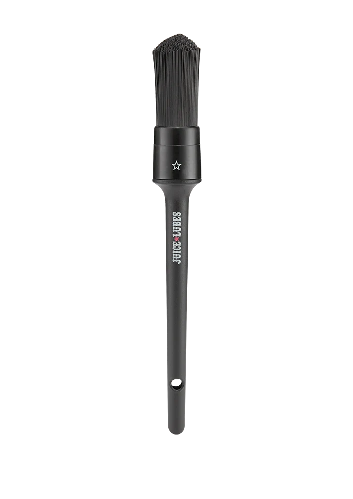 Juice Lubes Stiffler Drivetrain Brush for bikes, ideal drivetrain cleaning brush for bikes with short stiff bristles.