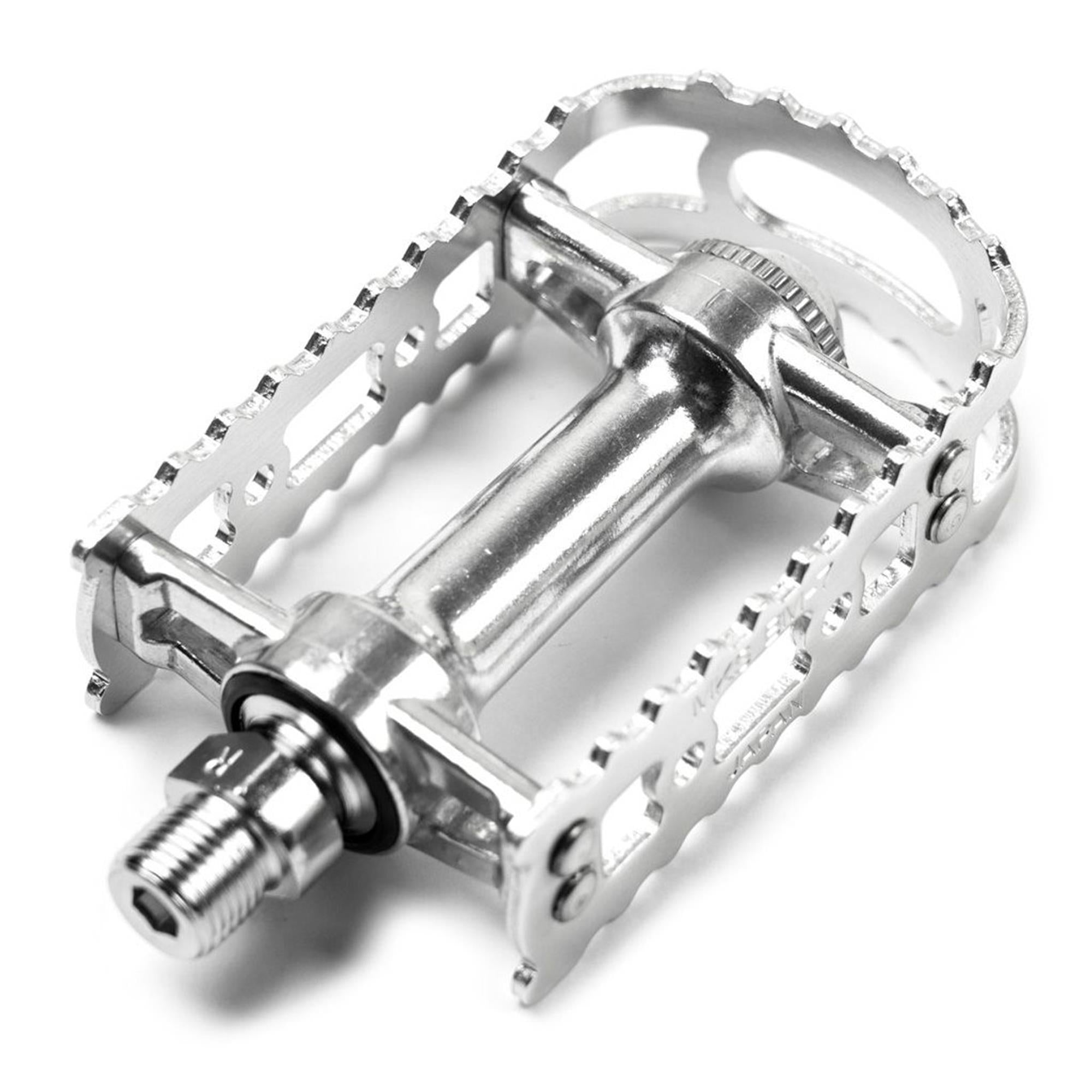 MKS BM-7 BMX pedals showcasing alloy body and plate design, ideal for BMX performance.