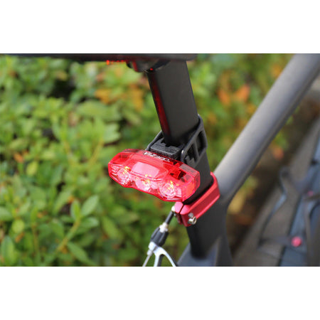 CatEye Viz 300 USB-C Rechargeable Rear Bicycle Light | MTB ROAD GRAVEL