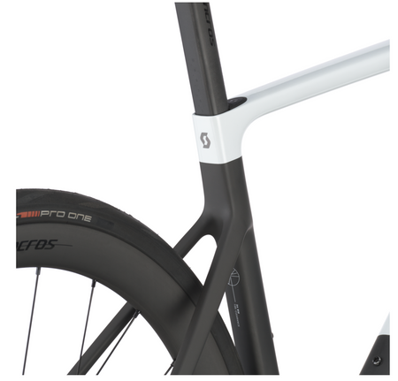 Scott Addict RC Pro Road Bike In Cumulus White Carbon Black