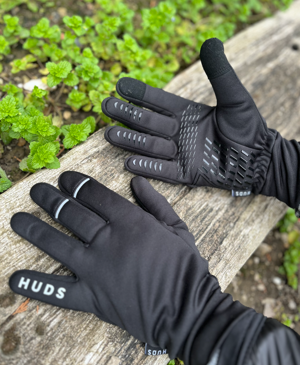 HUDS Water Resistant Cycling Winter Gloves In Black