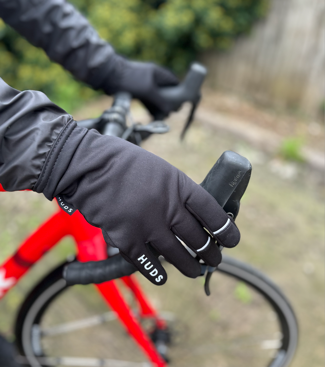 HUDS Water Resistant Cycling Winter Gloves In Black or Fluro Yellow