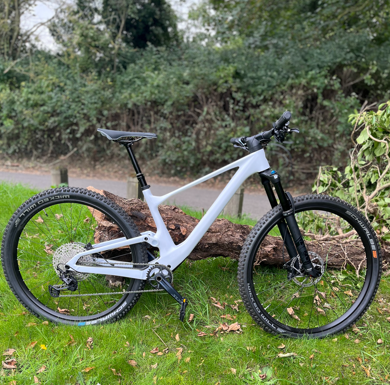 SCOTT Spark 930 Full Suspension Mountain Bike White - Size Medium In Our Showroom