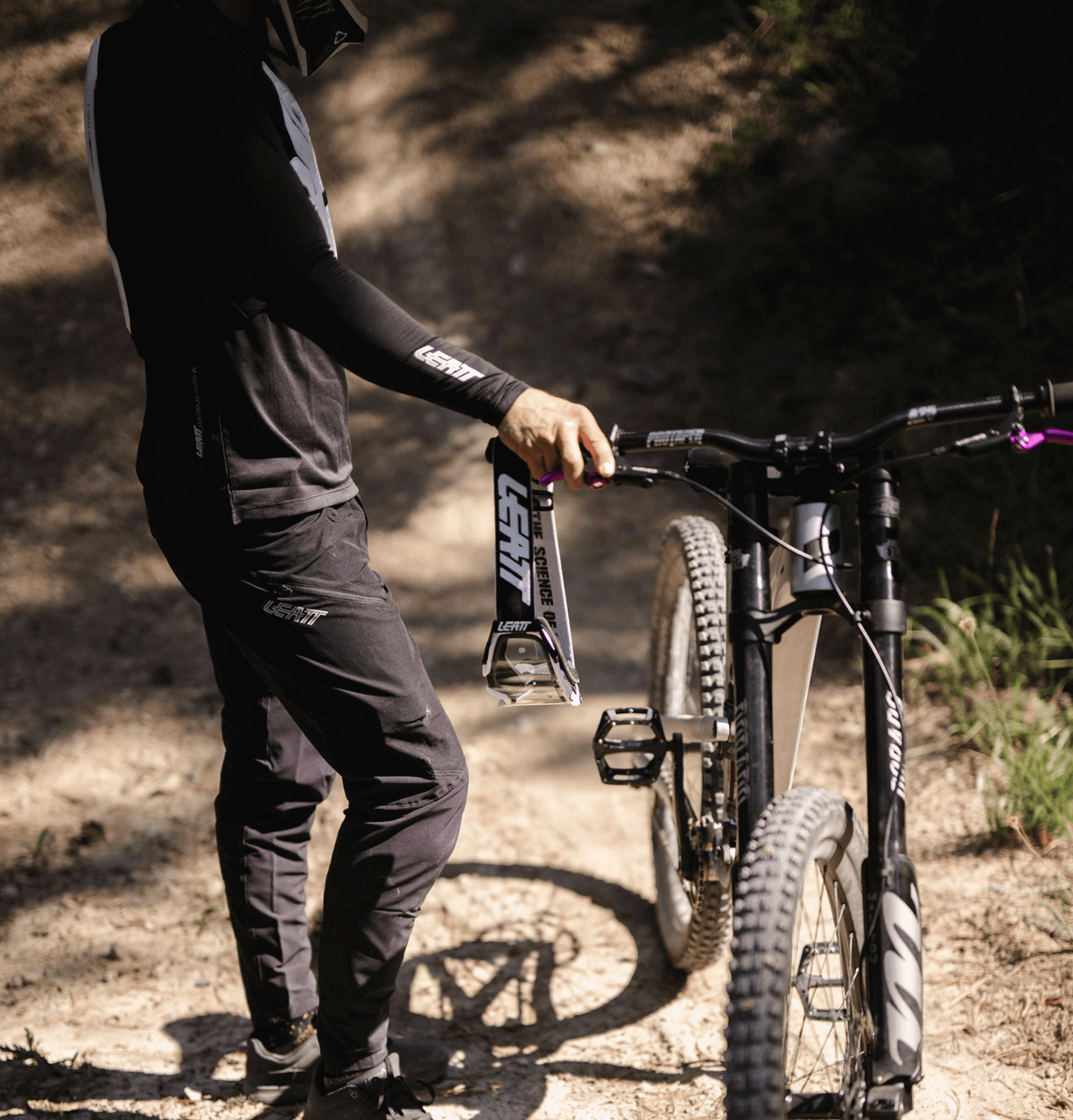 Leatt 1.0 MTB Jersey & Trouser Ride Kit | Black