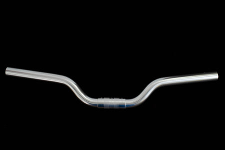 Nitto B220AA Riser Handlebar 25.4mm Clamp | 480mm Width In Silver