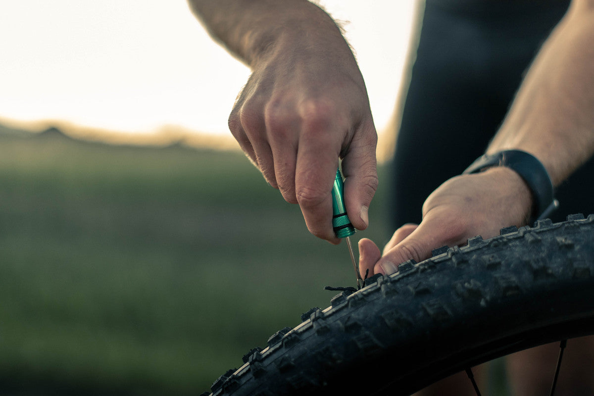 KOM Tubeless Tyre Puncture Repair Compact Tool All Colours