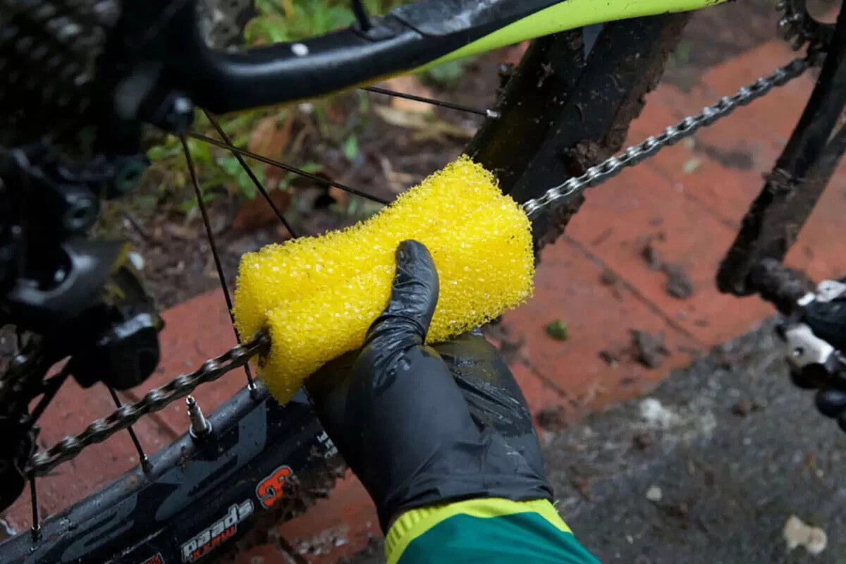 Fenwick's Bicycle Chain Cleaning Sponge Simple Yet Very Effective