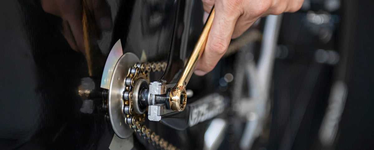 Runwell Aqualia Steel Spanner Wrench In Gold 170mm Long For 15mm Hub Nuts