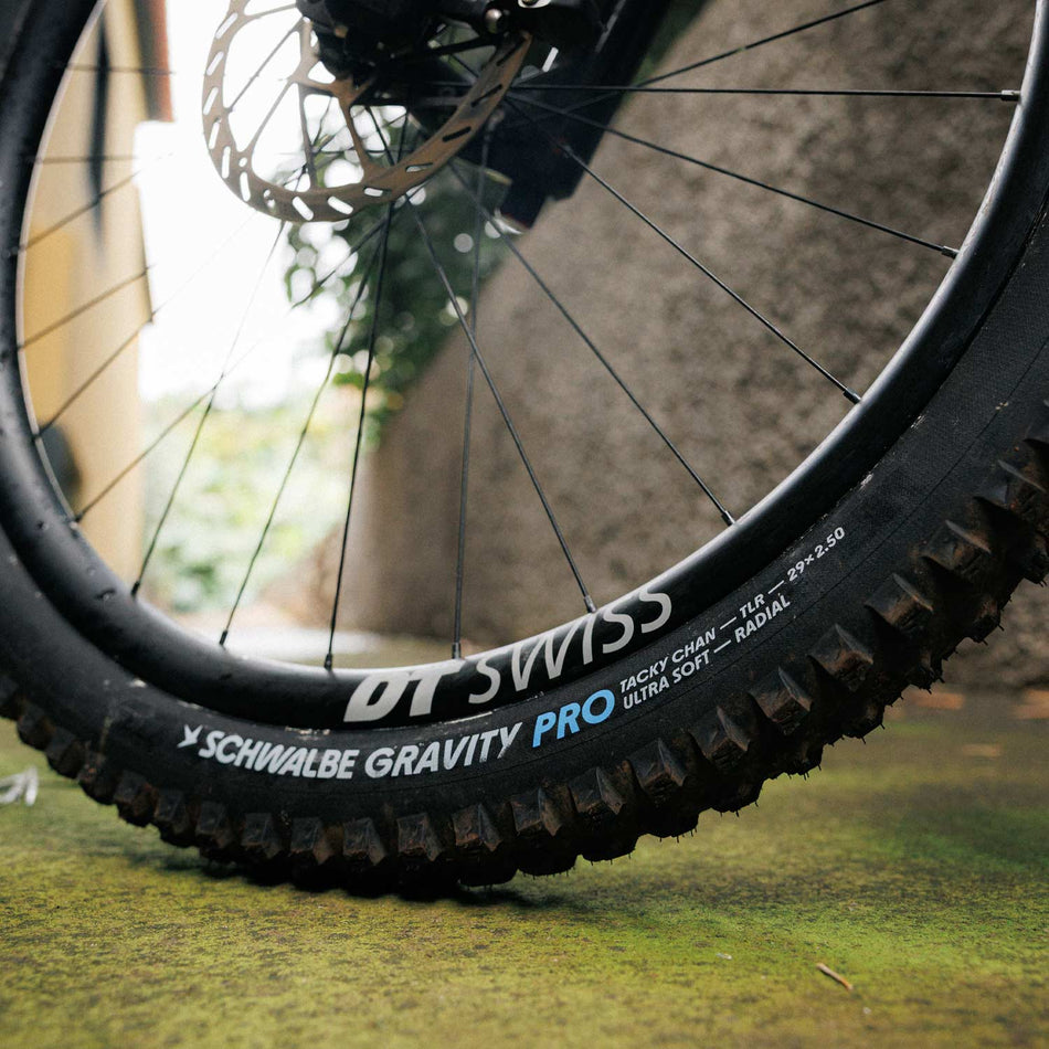Schwalbe Tacky Chan Gravity Pro TLR Ultra Soft Radial MTB Folding Tyre