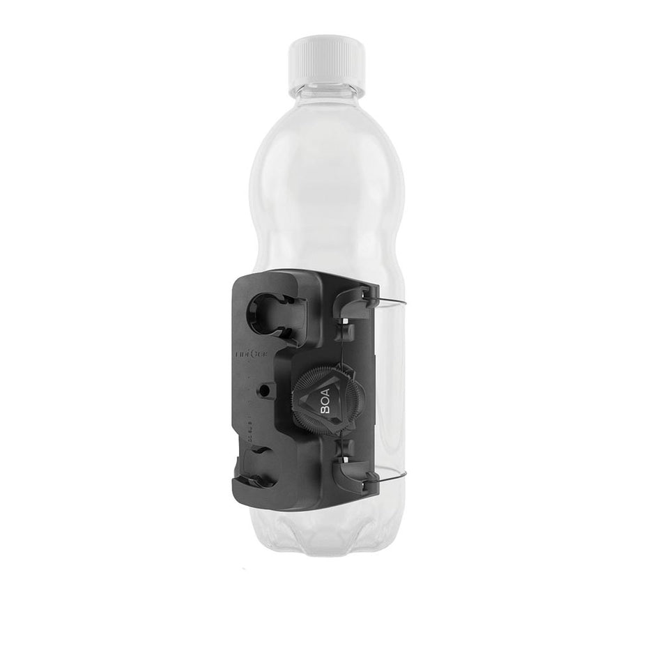 FIDLOCK TWIST universal connector attached to a clear plastic bottle showcasing the Boa Fit System.