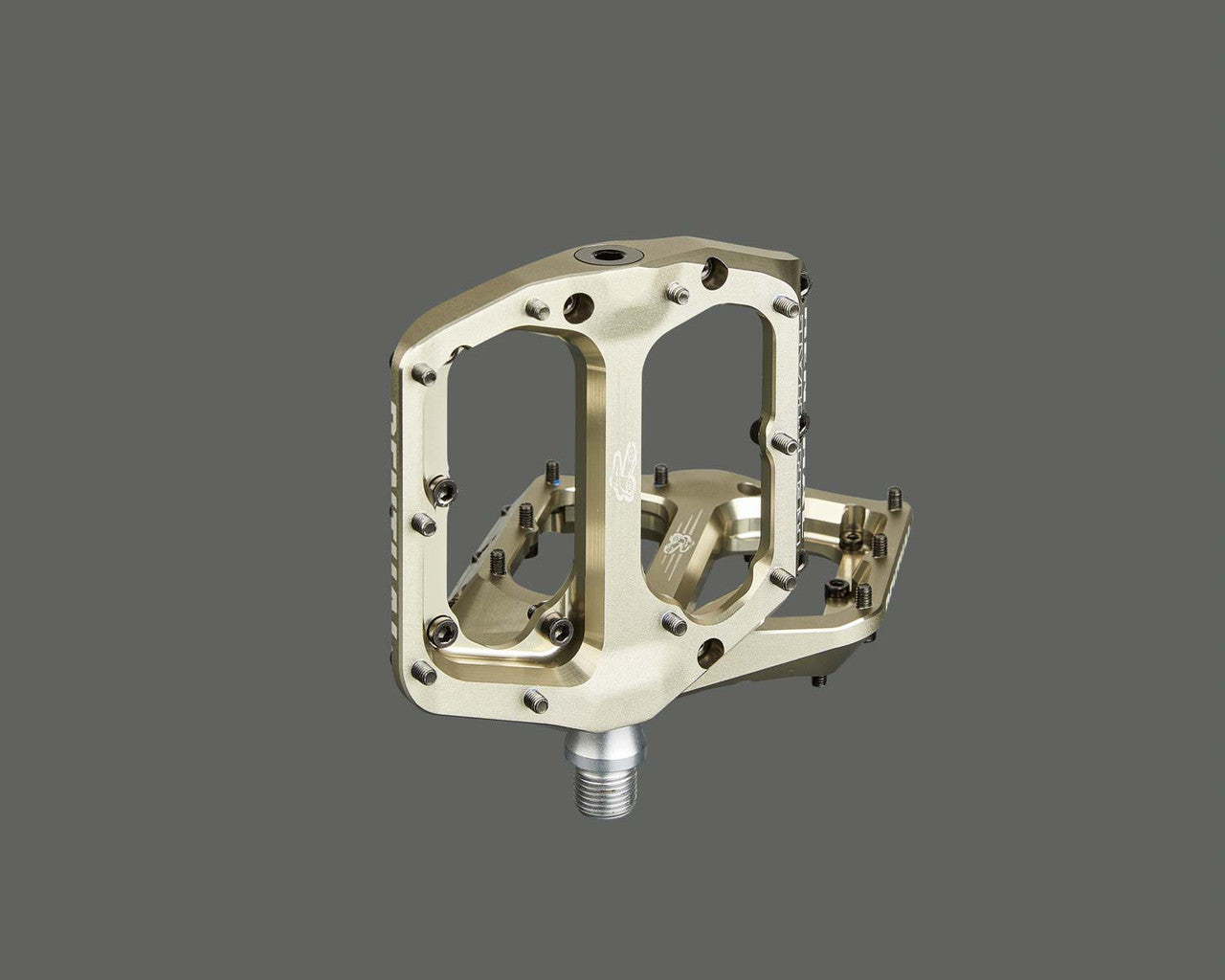 Renthal Revo-F Flat MTB Downhill Platform Pedals | Alu Gold